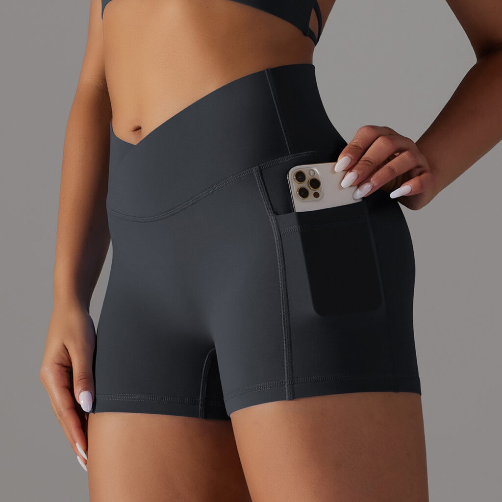 Double-Sided-Nylon-Brushed-Cross-V-Waist-Pocket-Fitness-Yoga-Shorts-Running-Sports-Three-Point-Pants-for-Women-1.jpg